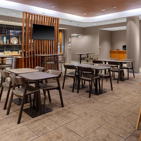 Springhill Suites By Marriott Suwanee Johns Creek Exterior photo